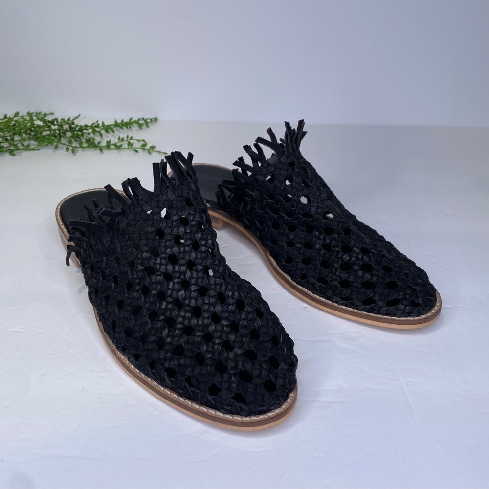 Free People Mirage Woven Leather Flat Black Fringe Slides Size 39 NWT